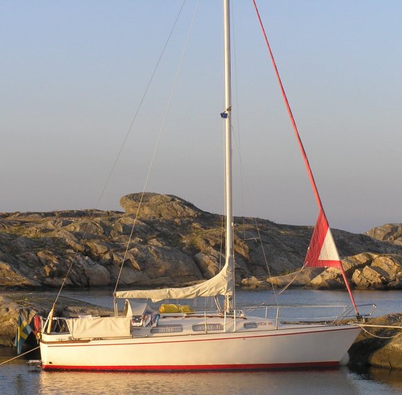 Ohlson 88 sailboat under sail