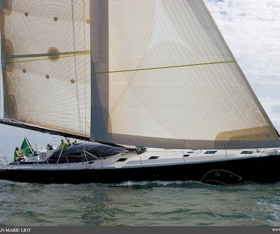 Ourson rapide sailboat under sail
