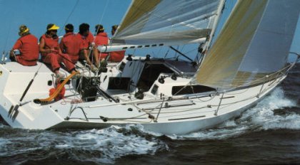 Pinnacle 30 sailboat under sail