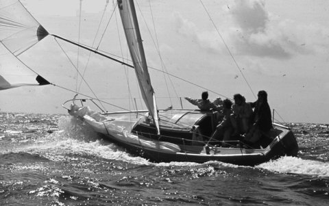 Reve de mer sailboat under sail