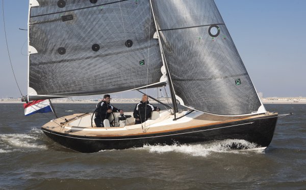 Se 26 saffier sailboat under sail