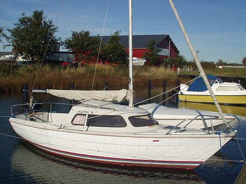 Sailfish 18 sailboat under sail