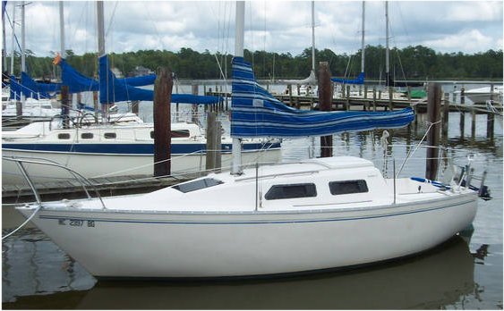 San juan 23 sailboat under sail