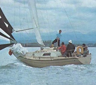 San juan 28 sailboat under sail