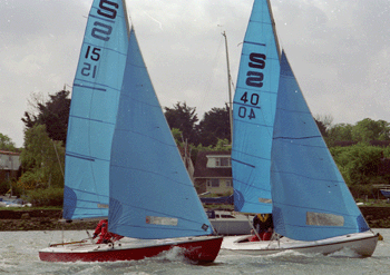 Sandhopper 19 sailboat under sail