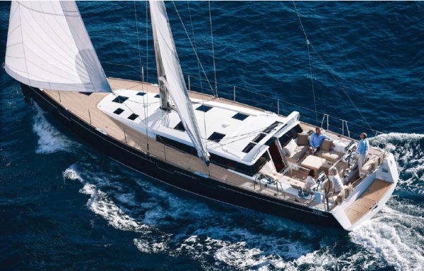 Sense 55 Beneteau sailboat under sail