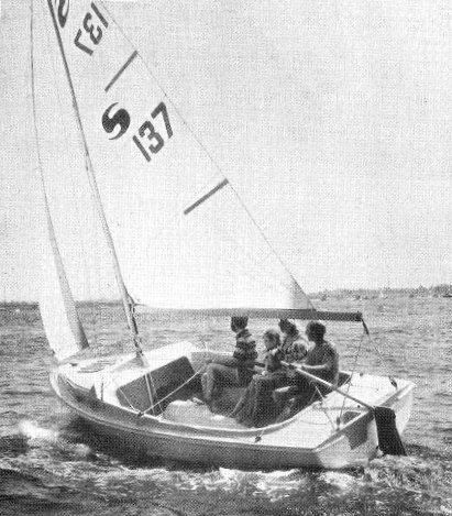 Skipper 17 milne sailboat under sail