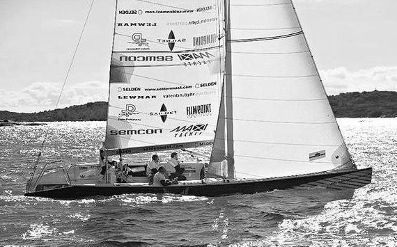 Sm40 sailboat under sail