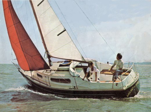 Snapdragon 747 sailboat under sail