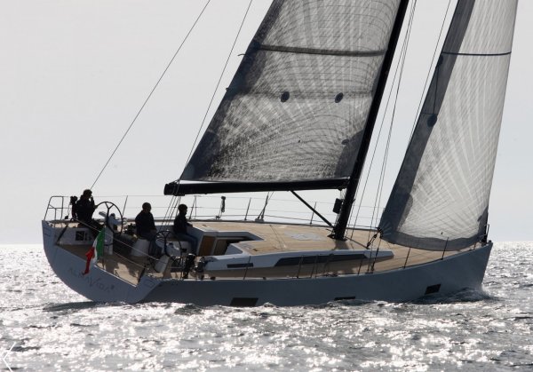 Solaris 50 sailboat under sail