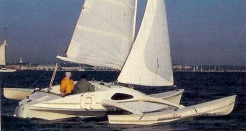 Somersault 26 sailboat under sail