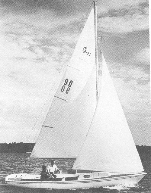 South coast 21 sailboat under sail