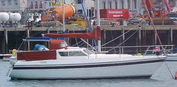 Southerly 100 sailboat under sail