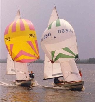 Spanker 19 sailboat under sail