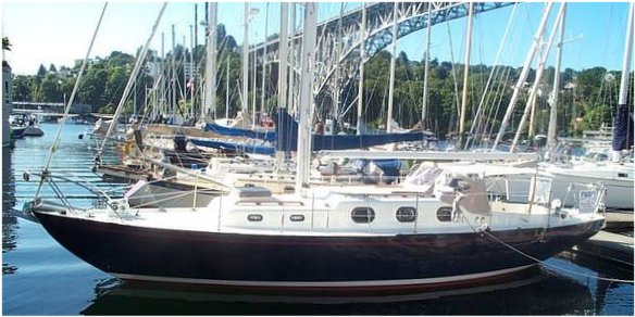 Spencer 35 mk i sailboat under sail