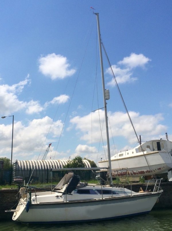 Spirit 26 westerly sailboat under sail