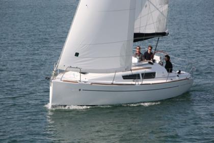 Sun odyssey 30i perf jeanneau sailboat under sail