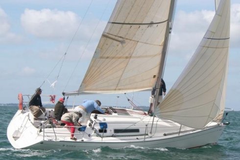 Sun fast 32 jeanneau sailboat under sail