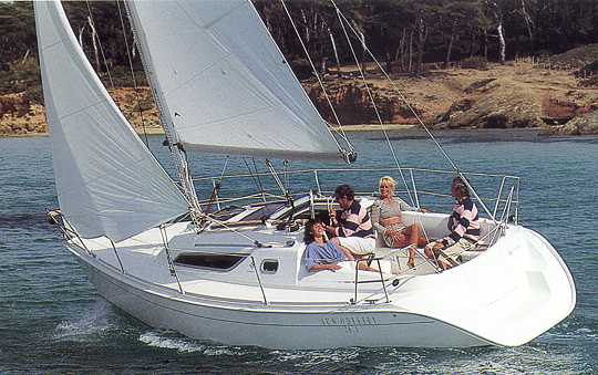 Sun odyssey 28.1 jeanneau sailboat under sail