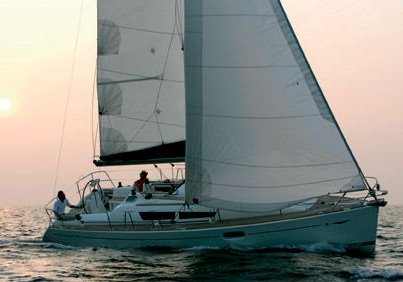 Sun odyssey 36i jeanneau sailboat under sail