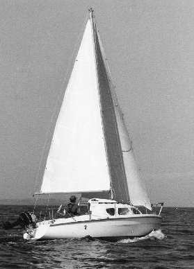 Sunray 21 sailboat under sail
