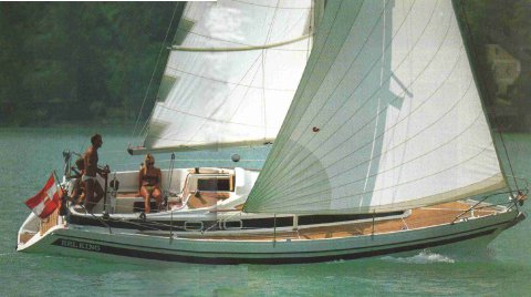 Sunbeam 32 sailboat under sail
