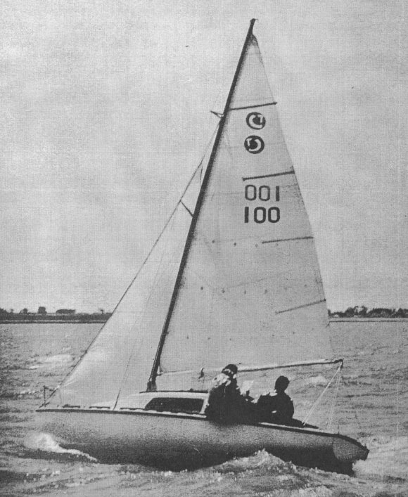 Super dorade sergent sailboat under sail