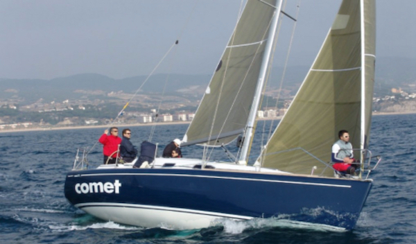 Comet 33 sailboat under sail
