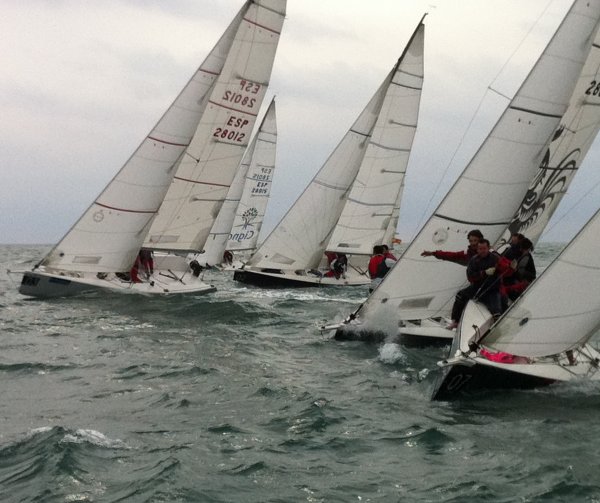 Tom 28 max sailboat under sail