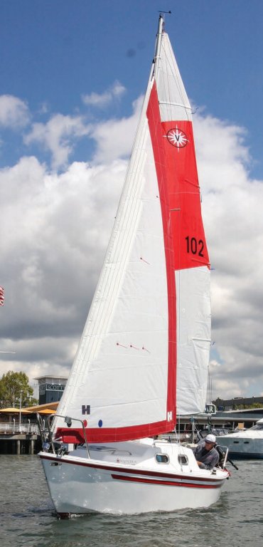 Voyager 20 sailboat under sail