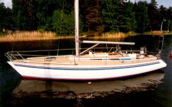 Wasa 410 sailboat under sail